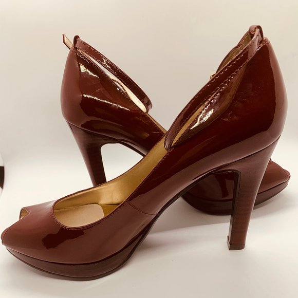 Nine West Patent Leather Red Shoes Size 6.5 NWOT - Picture 1 of 6